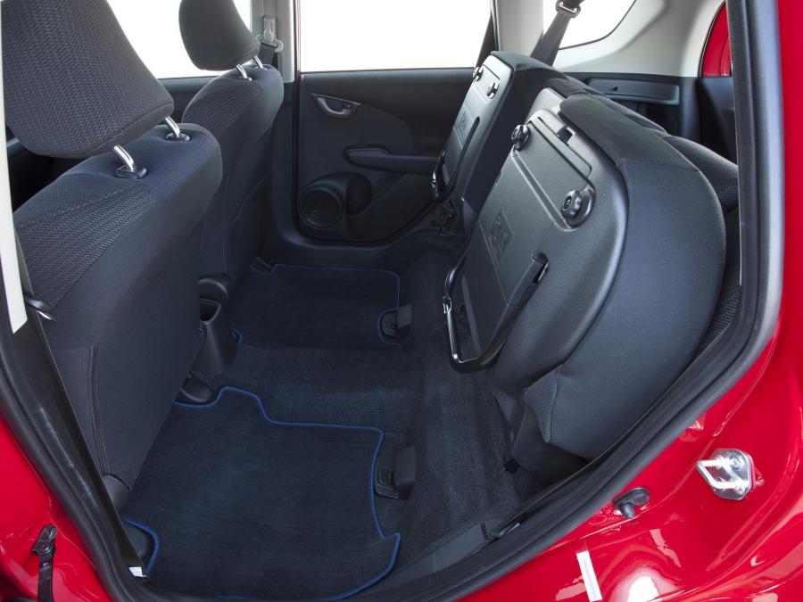  Honda Fit Sport 2011 года  (US) (фото 8 из 21)